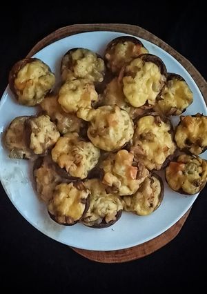 Праздничная горячая закуска - Фаршированные ветчиной шампиньоны