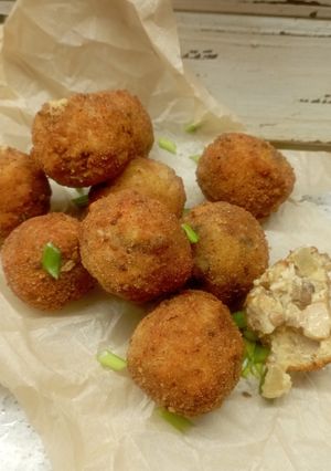 Святкові закусочні кульки ''жульєн боли''