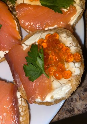 Закуска з грінками і вершковим сиром