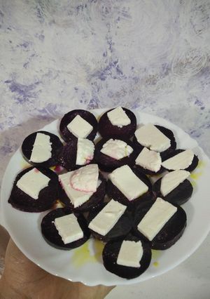 Закуска з буряка і рікоти