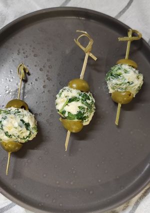 Закуска з сиром та зеленню