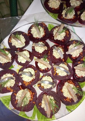 Закуска із буряка з рибою