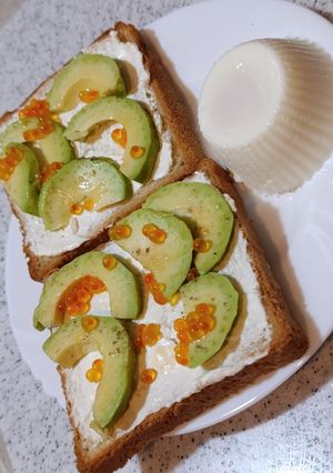 Канапки з авокадо