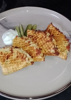 Закусочні тонкі сирні вафлі