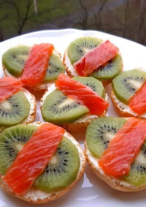 Канапе з рибою