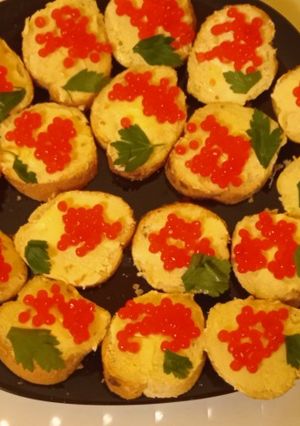 Канапе з ікрою