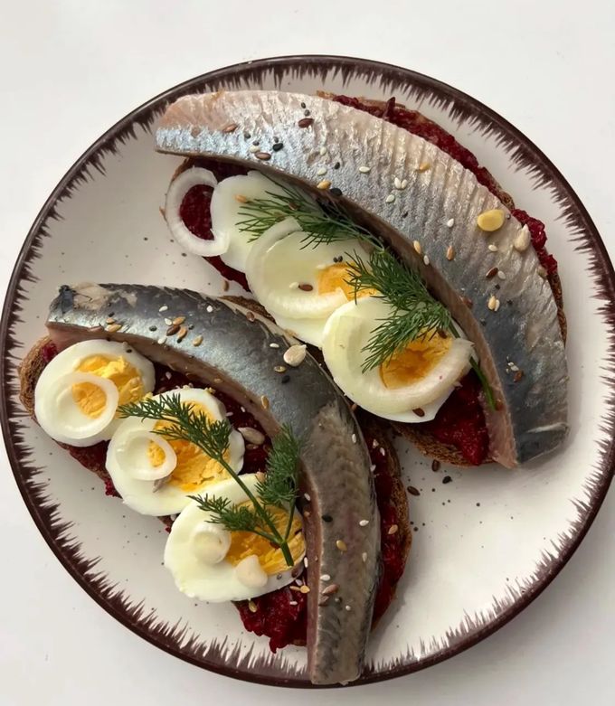 Канапки з оселедцем (смореброд)