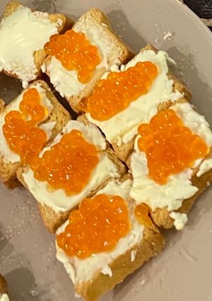 Канапки з ікрою