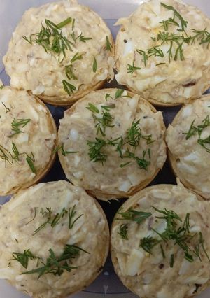 Тарталетки з рибною консервою