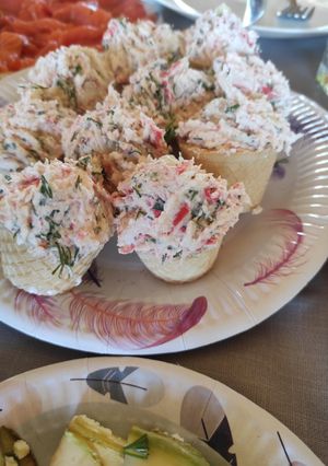 Тарталетки з крабовими паличками без часнику