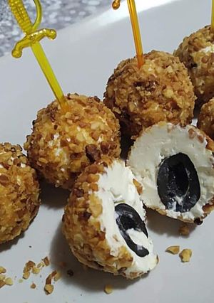 Фуршетна закуска з маслинами та фетою